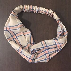 🌟FREE w/Bundle🌟 Plaid Headband NWOT